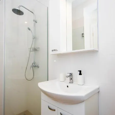 Bonnie & Clyde アパート *